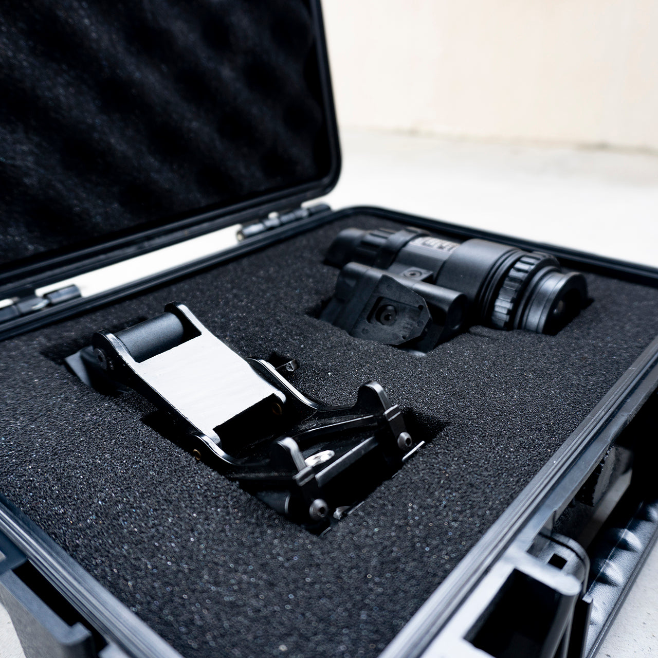 DFNDR CASE - Small