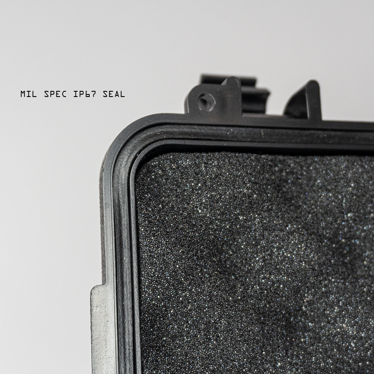 DFNDR CASE - Small
